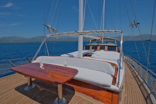 Yacht image 18