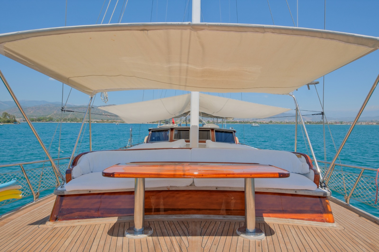 Yacht image 10