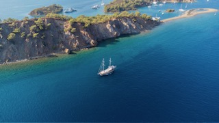 Yacht image 33