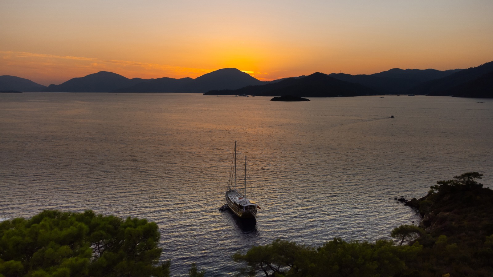 Yacht image 27