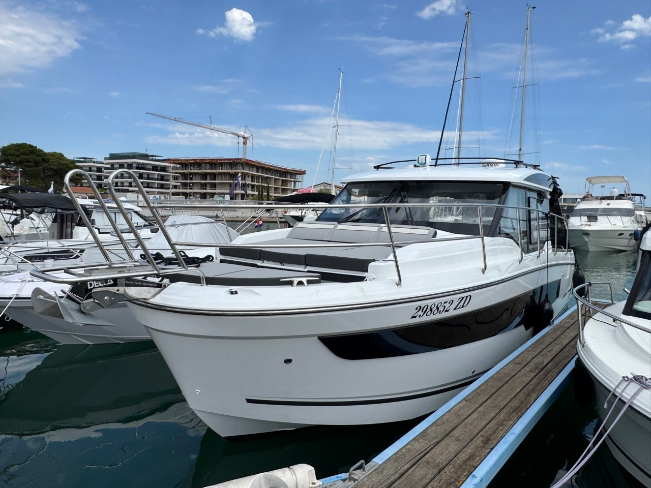 Yacht image 6