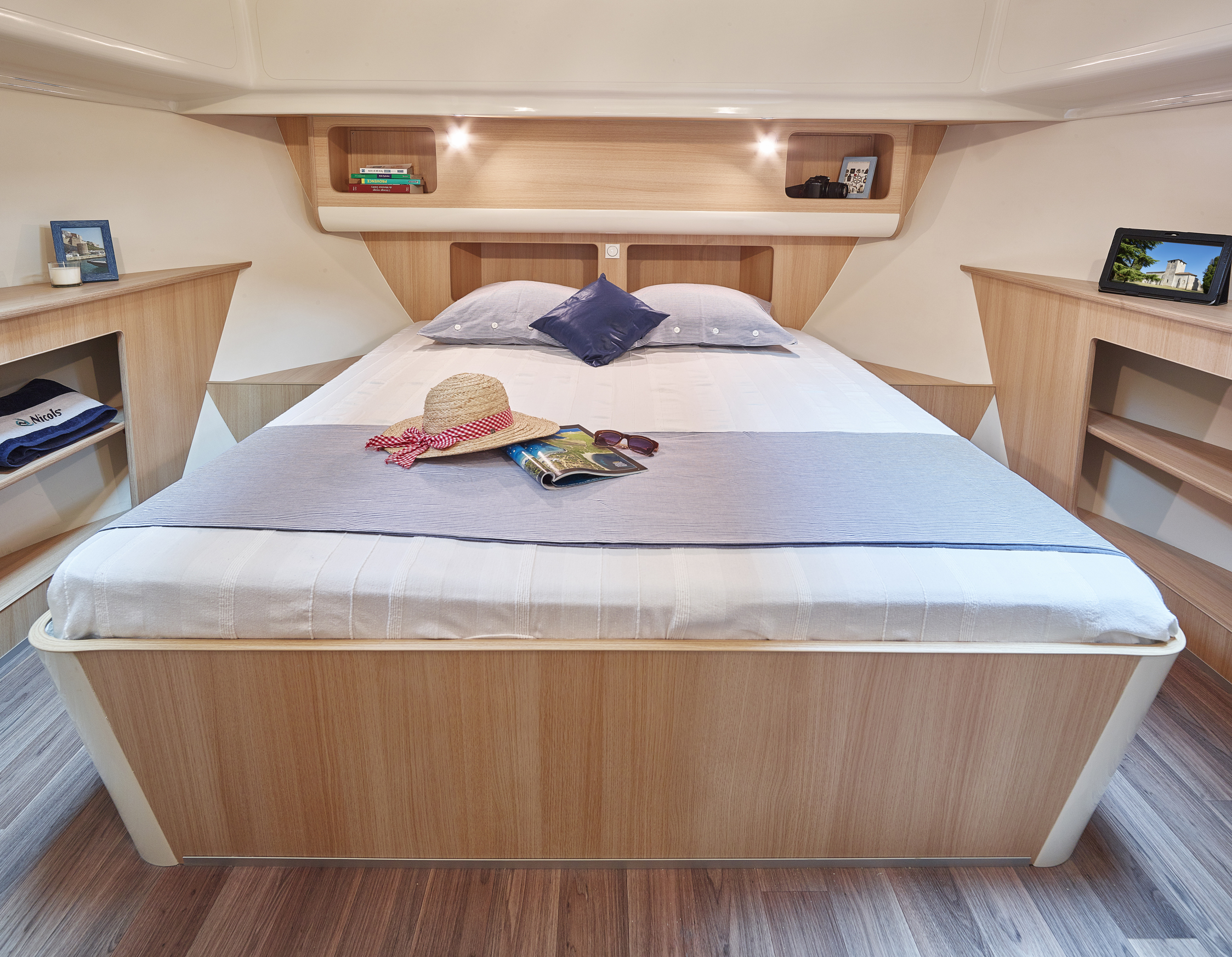 Yacht image 4