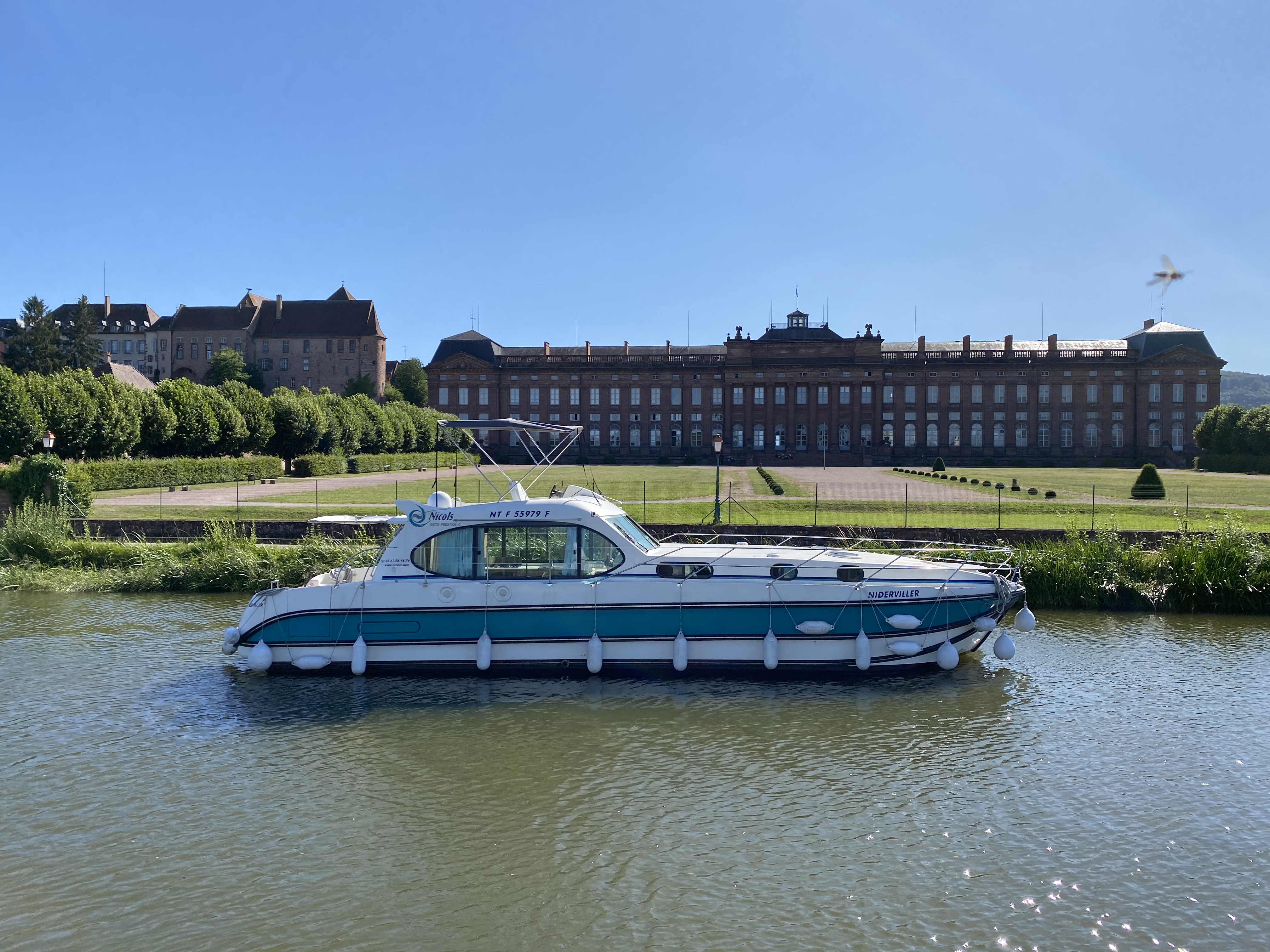 Yacht image 5