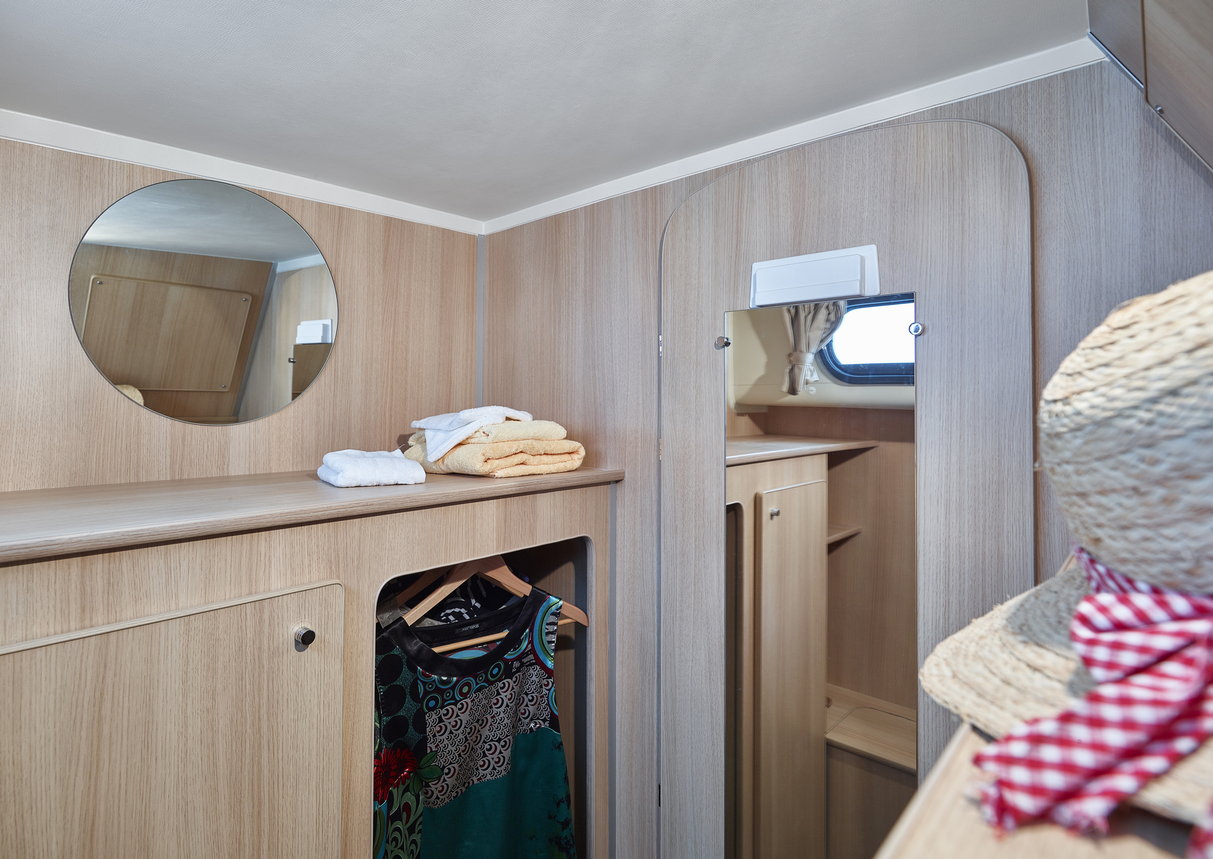 Yacht image 6