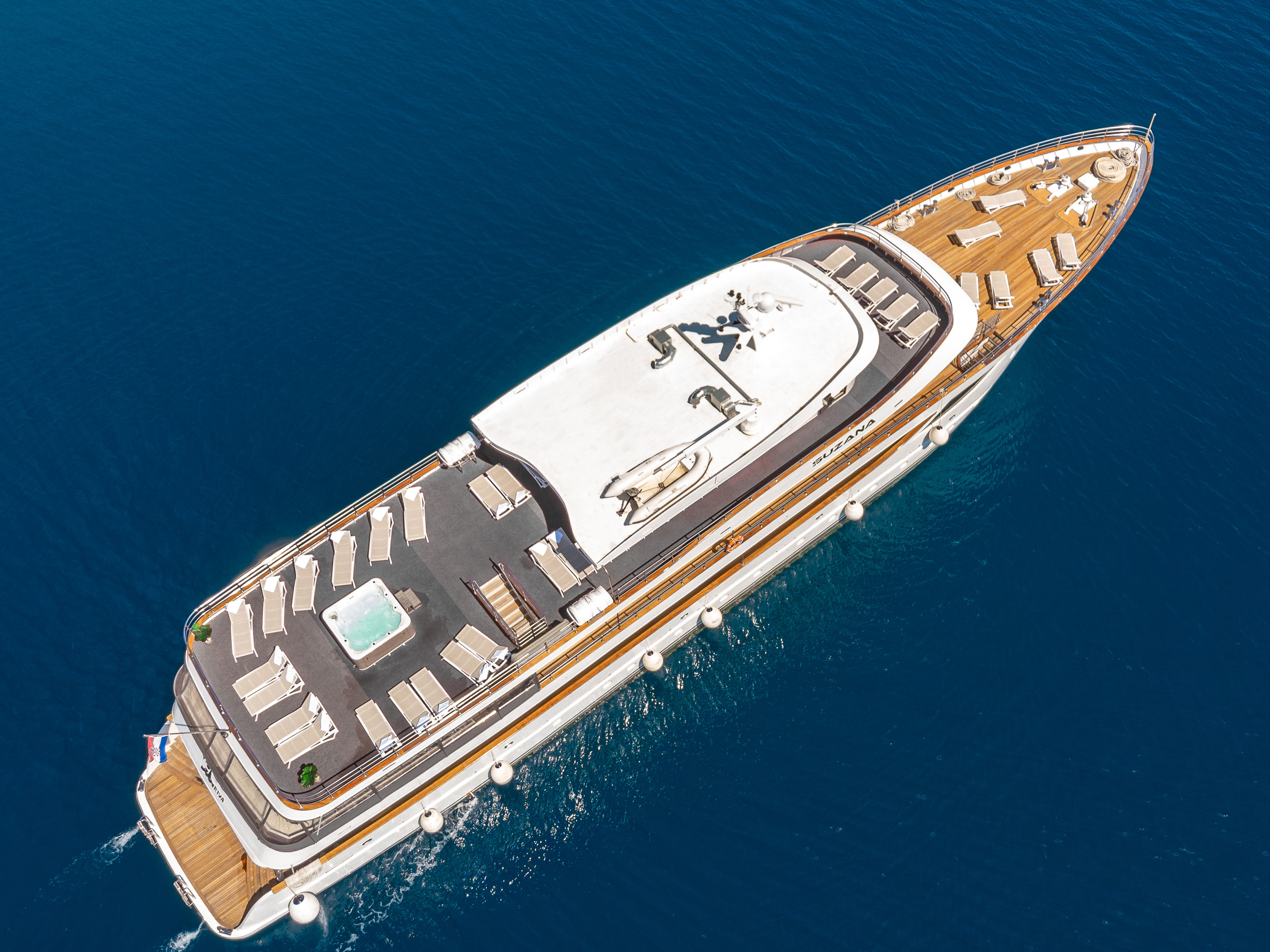 Suzana, Plan image