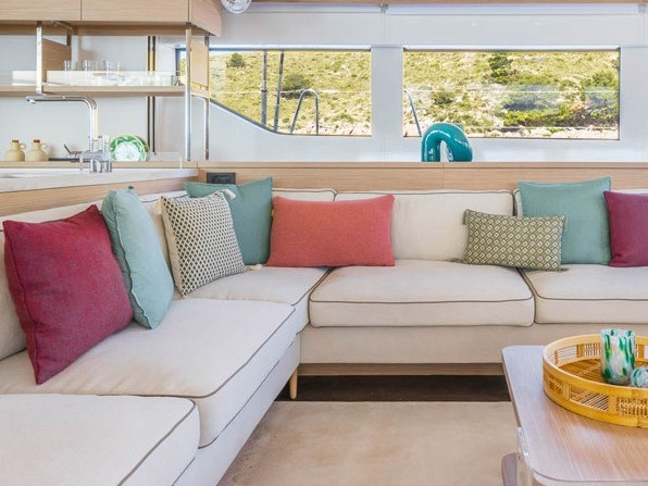 Montecristo (SXM) - FIRST CLASS, Interior image