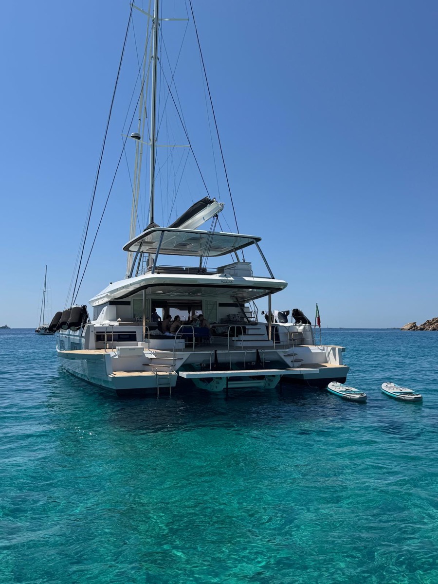 Montecristo (SXM) - FIRST CLASS, photograph 6