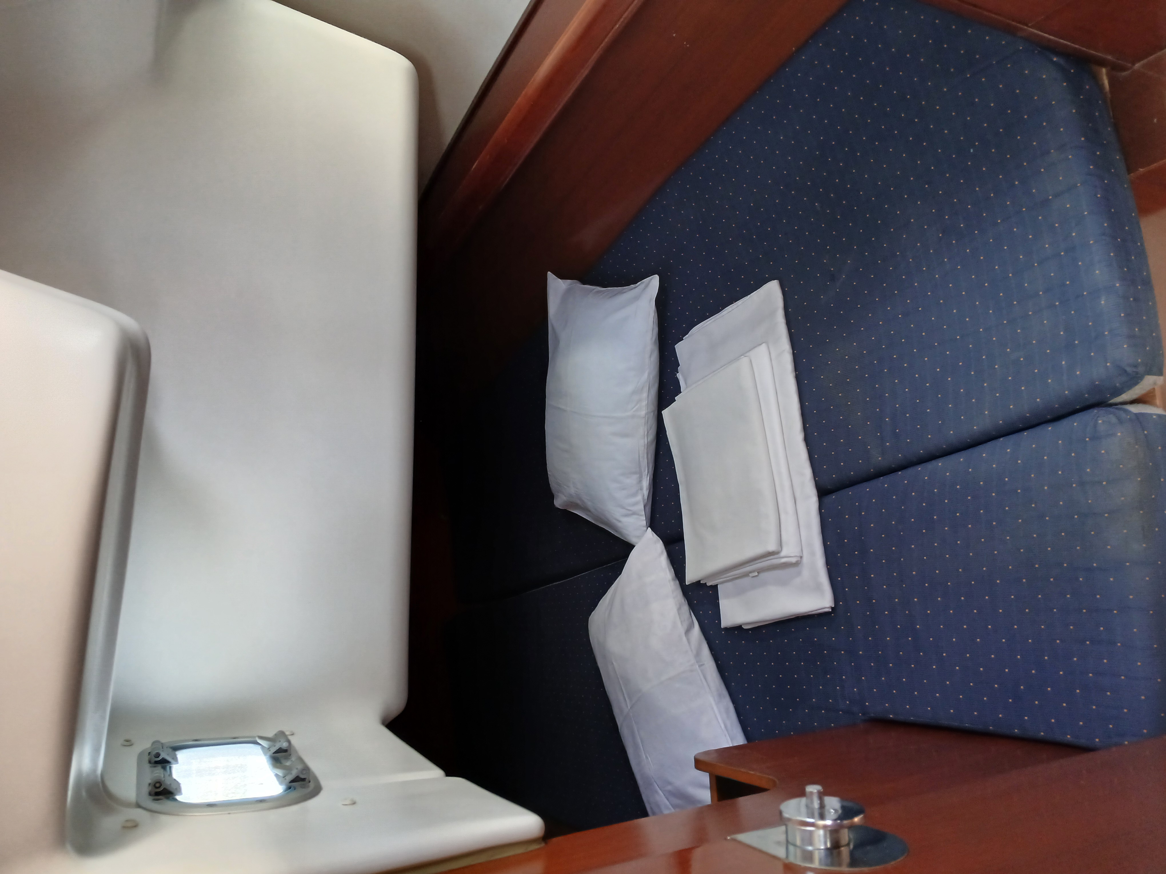 Yacht image 4