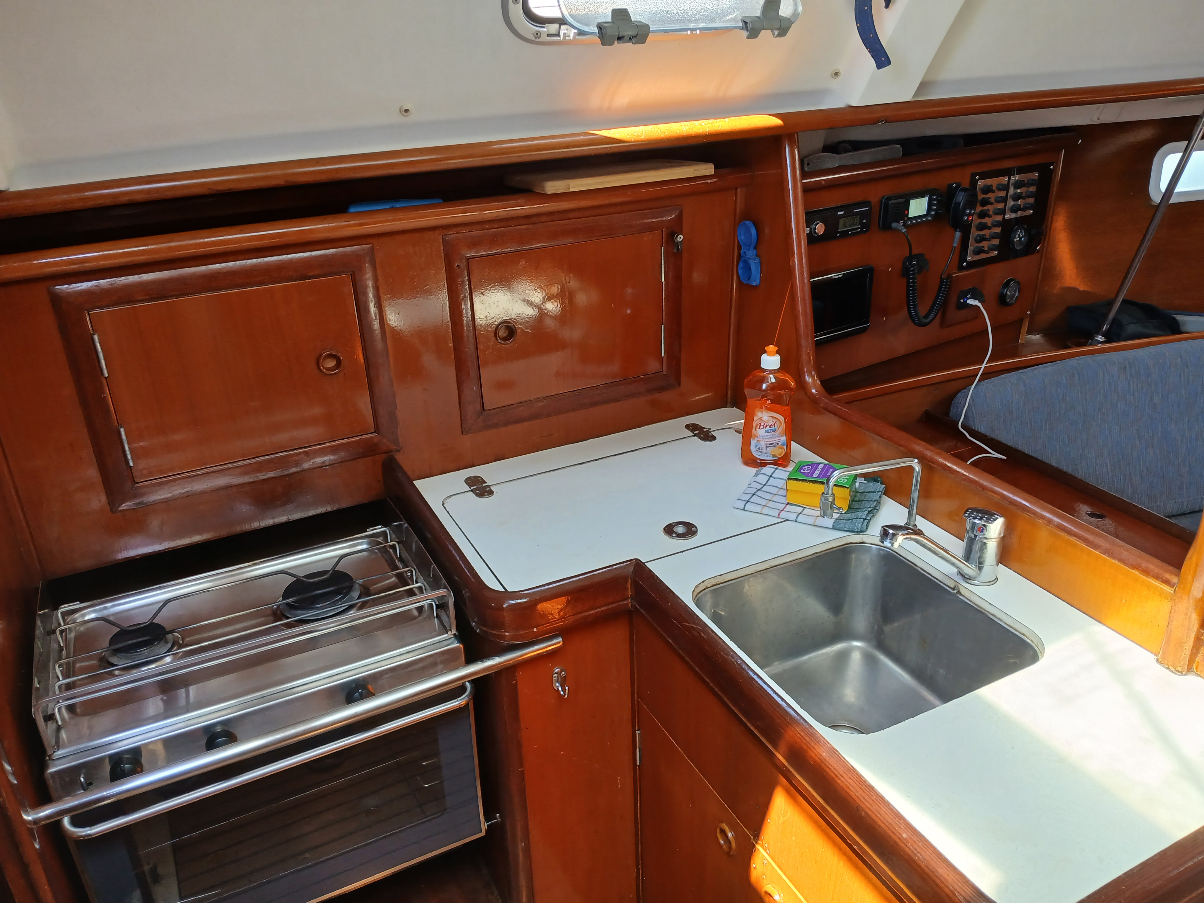Yacht image 9