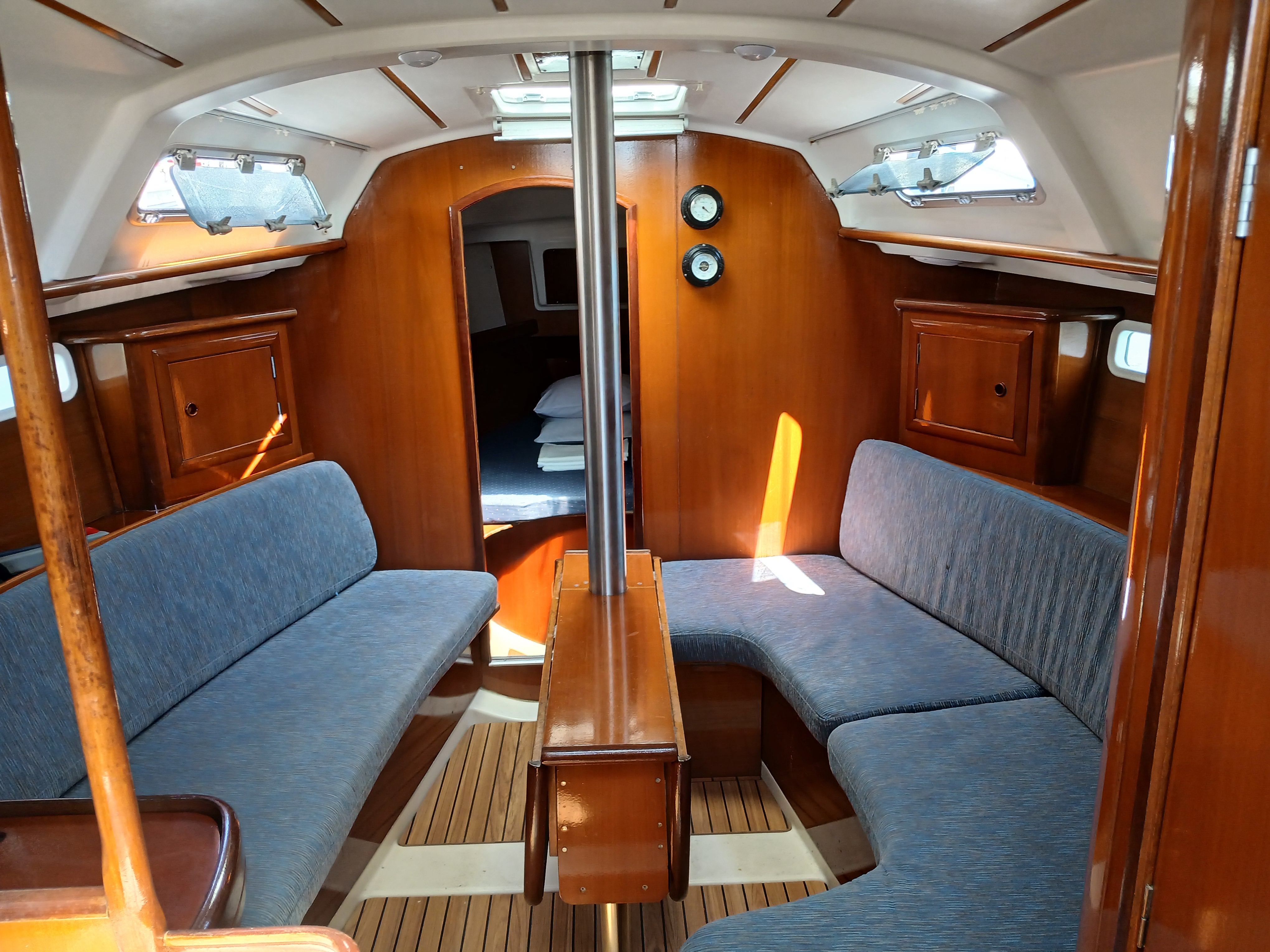 Yacht image 14