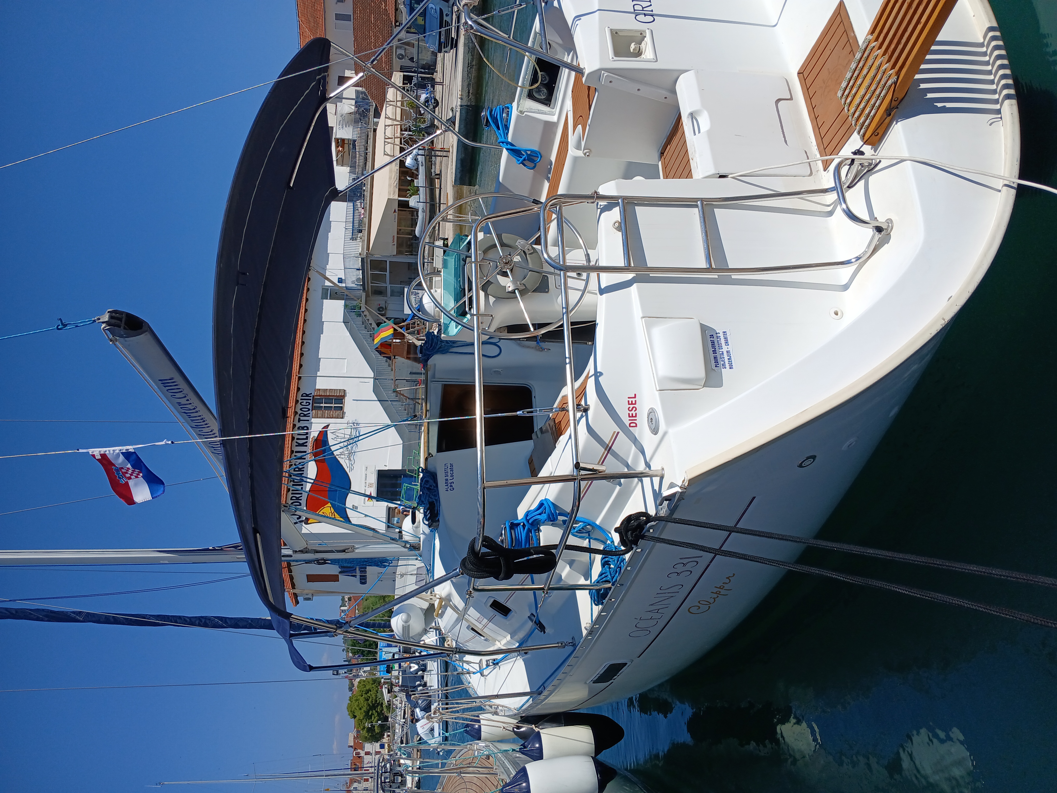 Yacht image 10