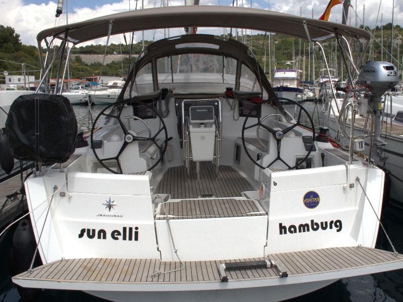 Sun Odyssey 389