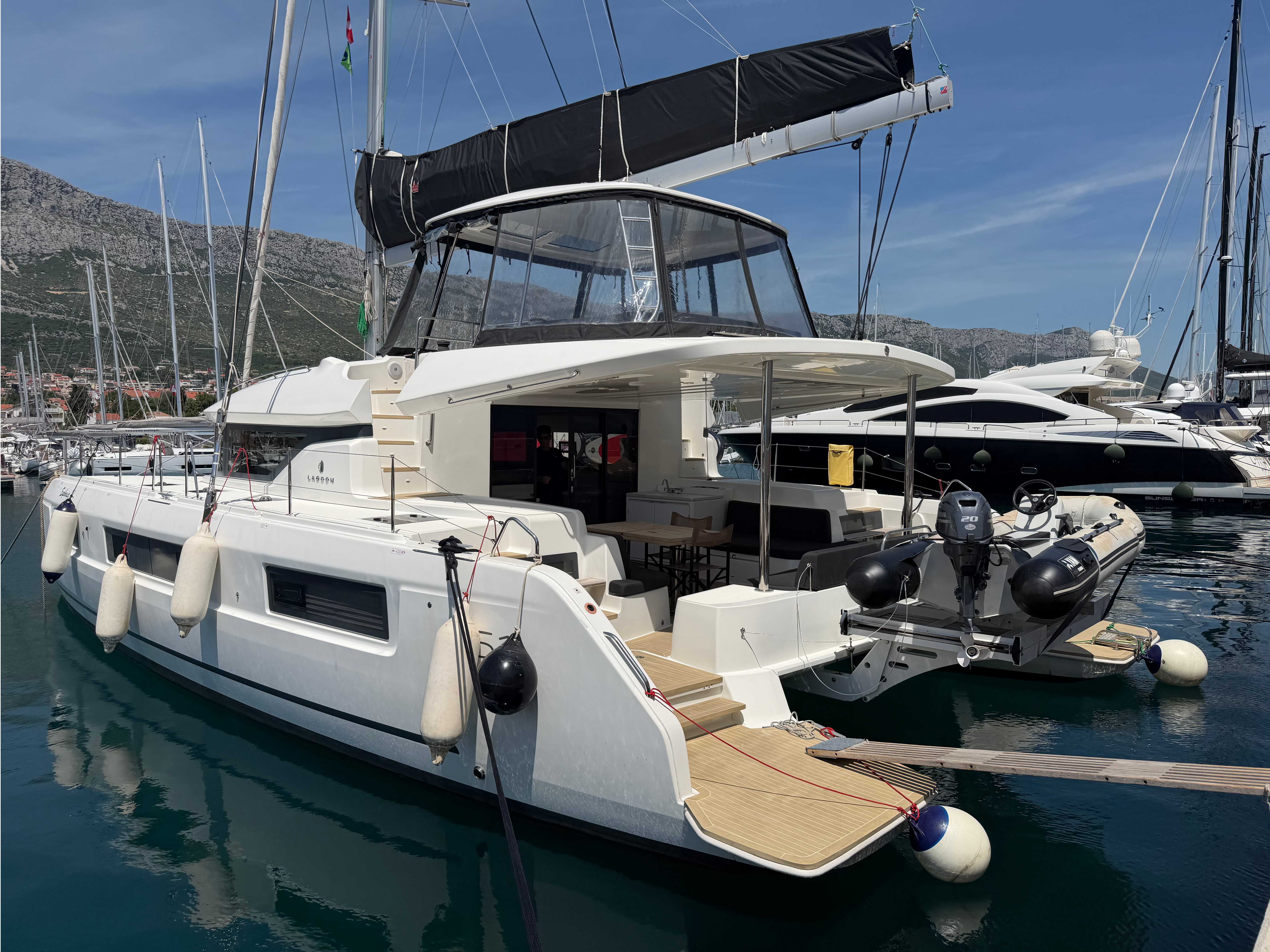 STAR TREYK yacht charter photo