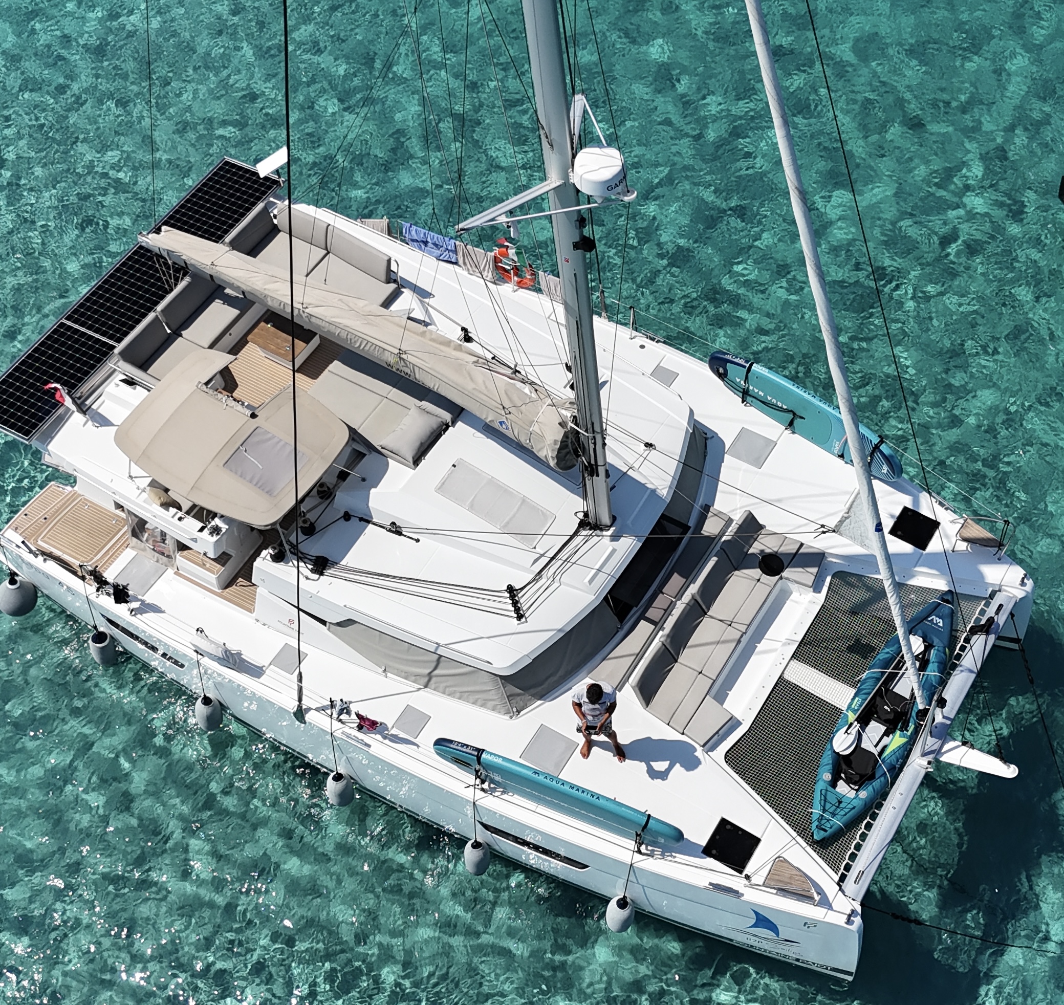 Honu Moana yacht charter photo