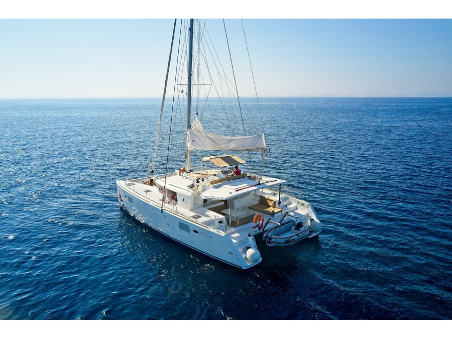 صور Lagoon 450 10