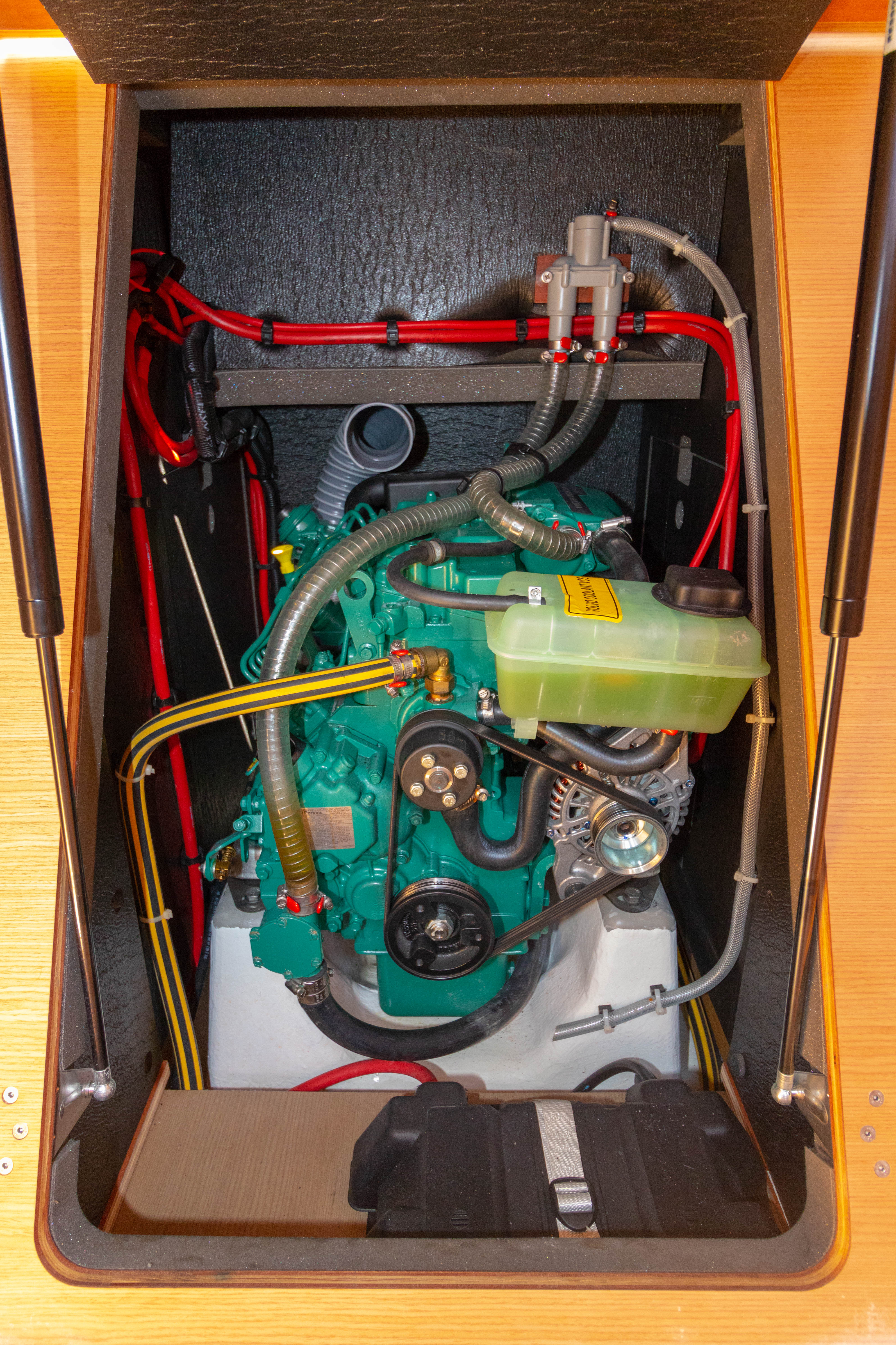 foto Dufour 382 Grand Large 12