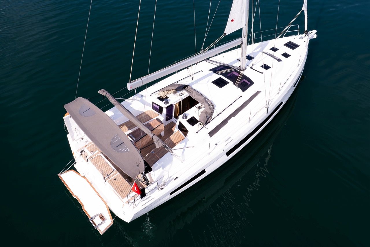 Yacht image 7
