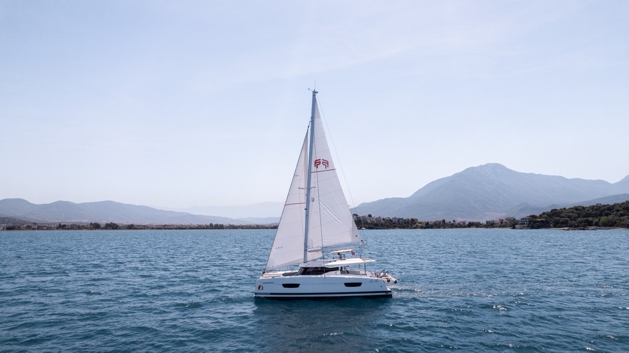 Yacht image 23