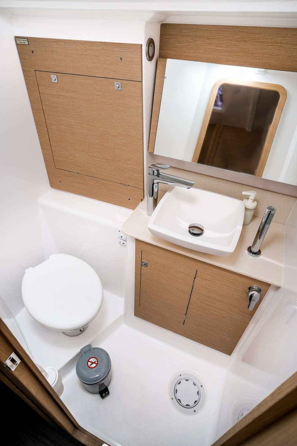 Secondary yacht image