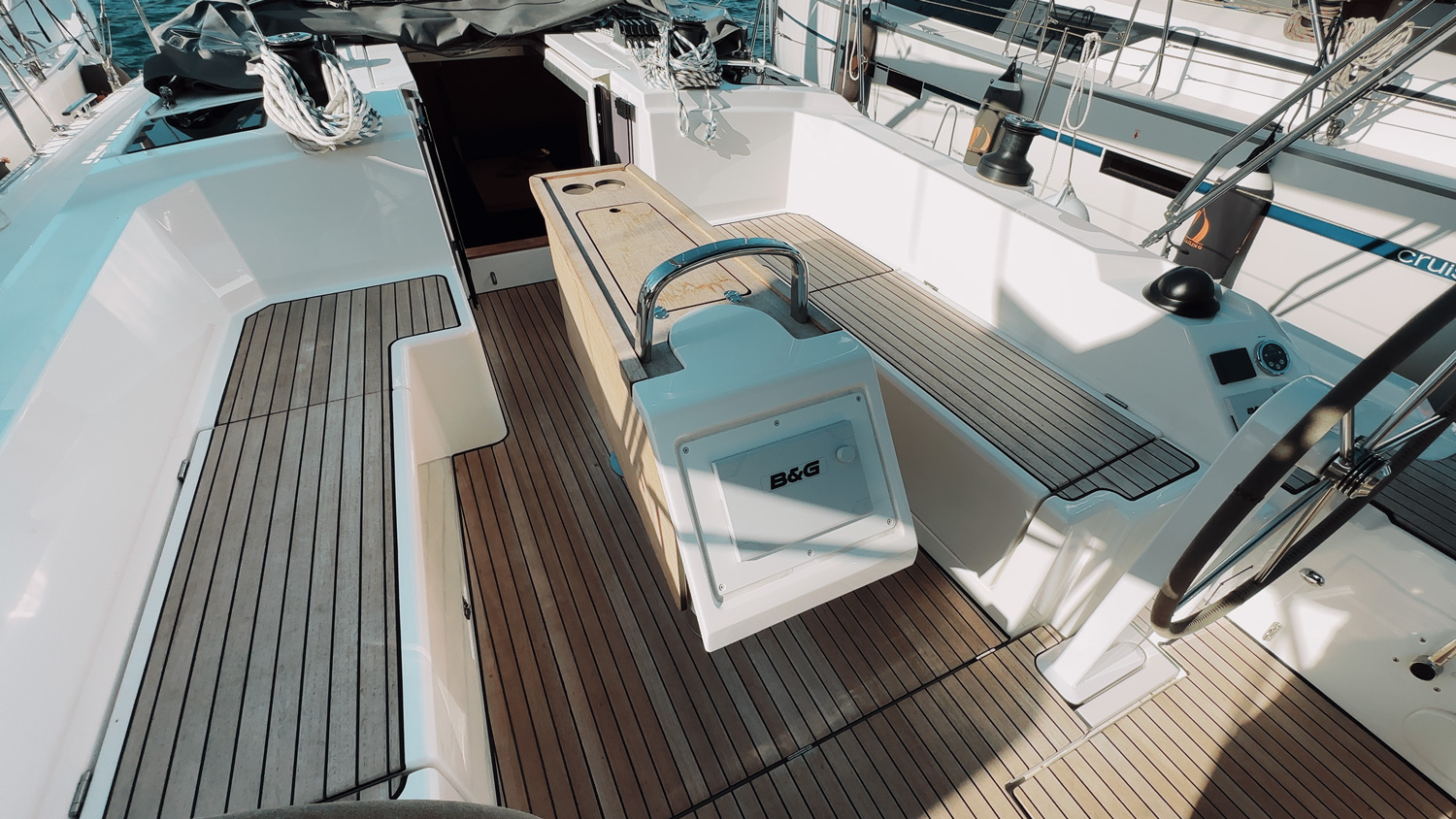 Yacht image 20