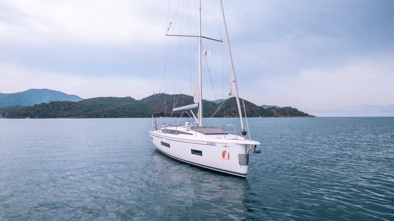 Yacht image 20