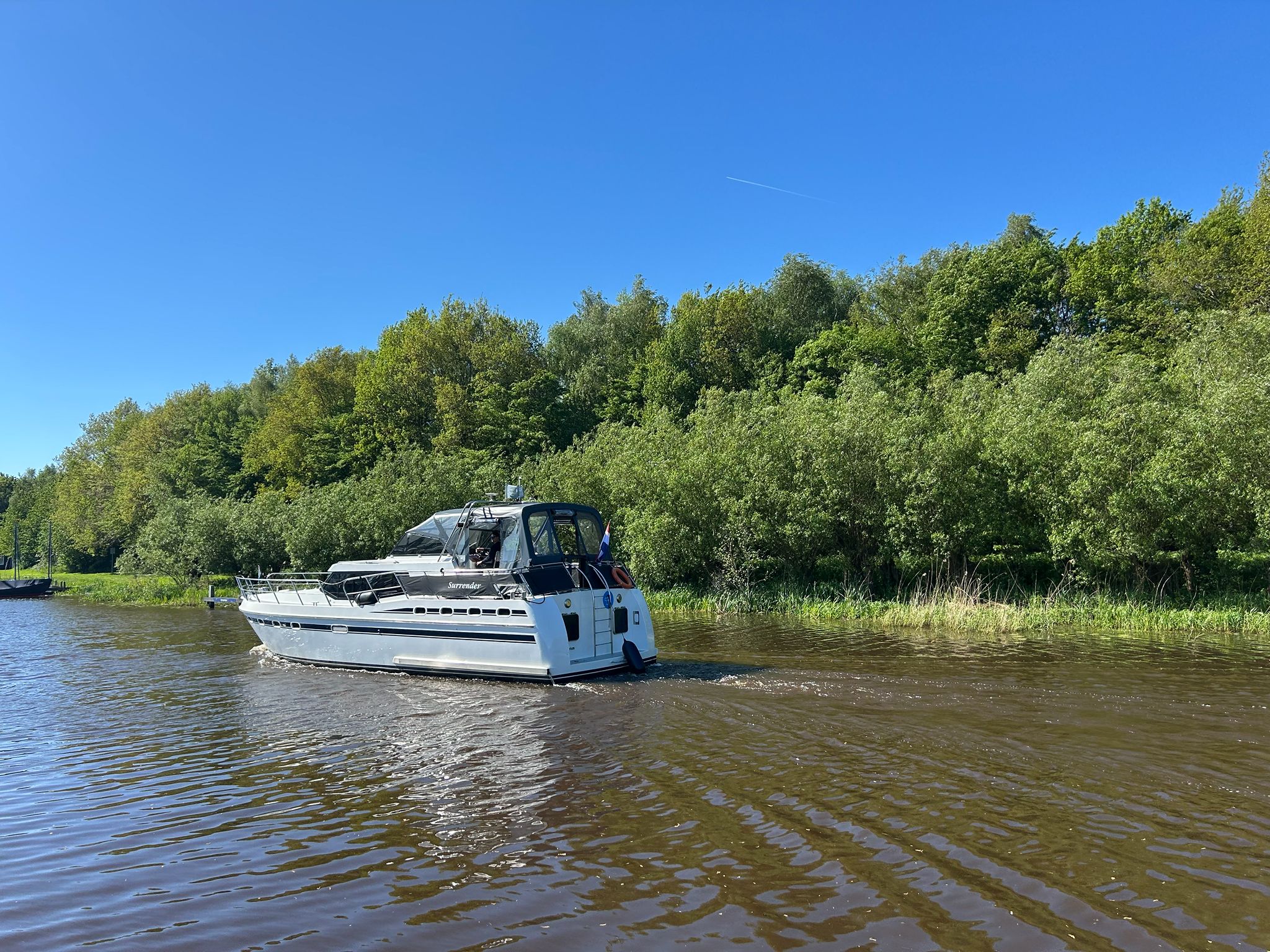 Yacht image 18