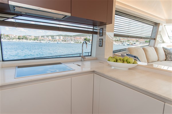 foto Monte Carlo Yacht 66 30