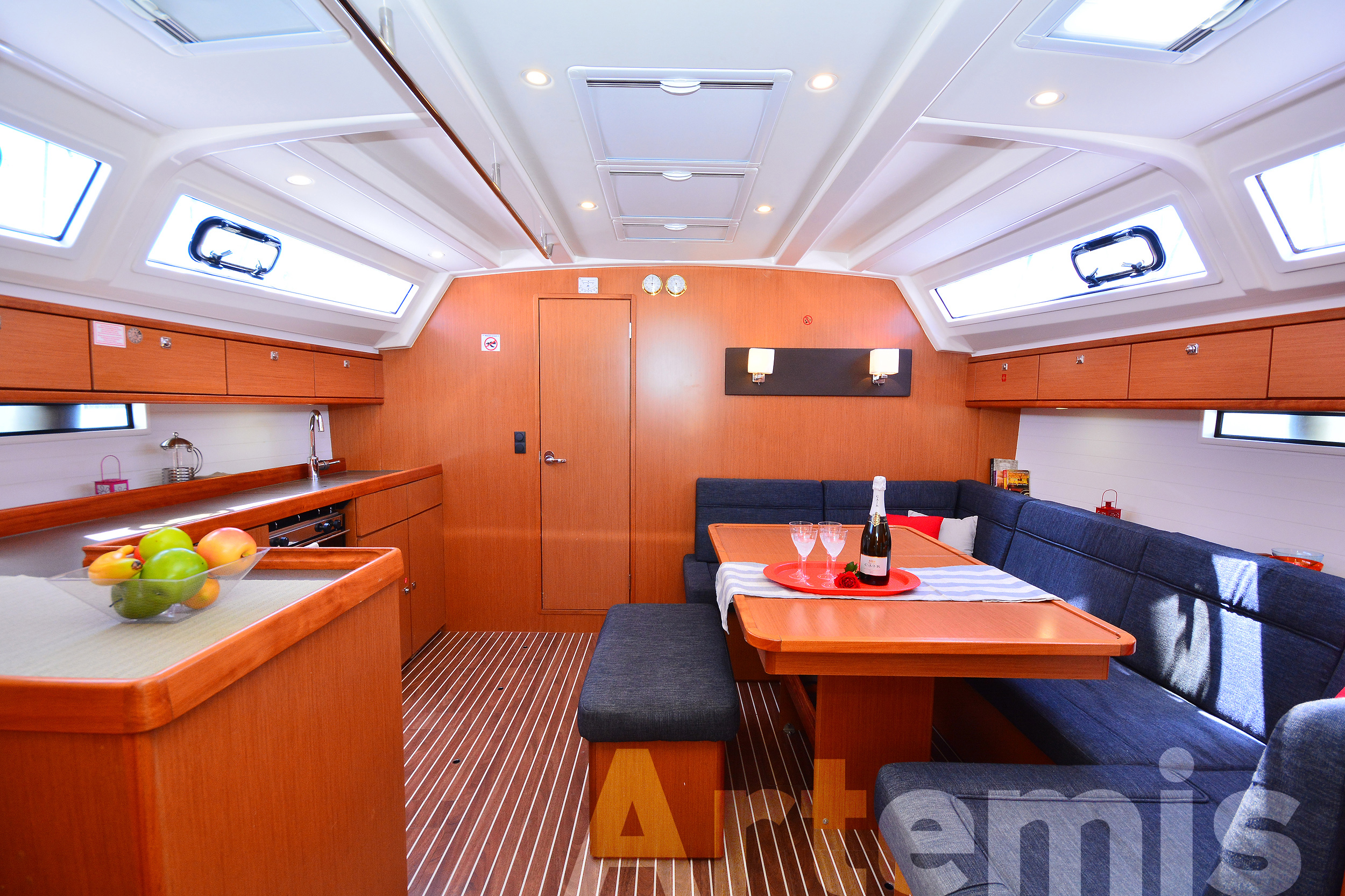 foto Bavaria Cruiser 46 12