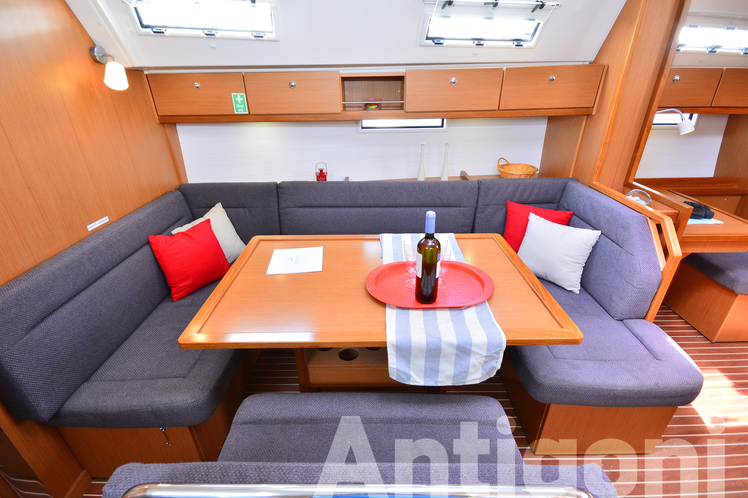 foto Bavaria Cruiser 40 6