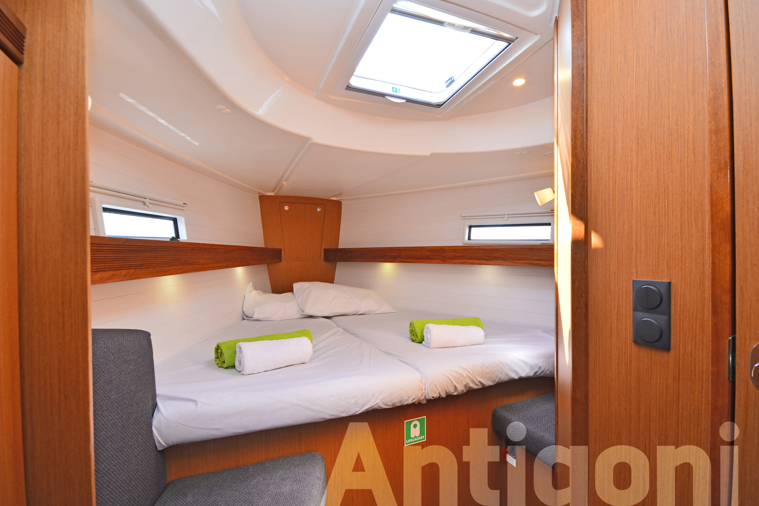 foto Bavaria Cruiser 40 11