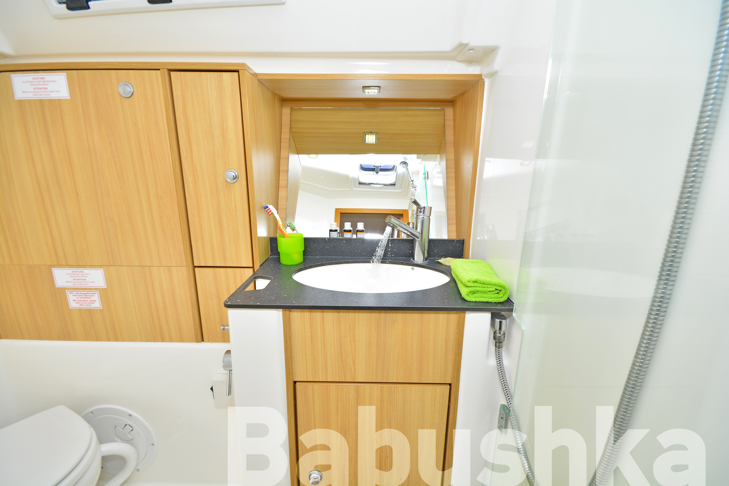 foto Bavaria Cruiser 40 18