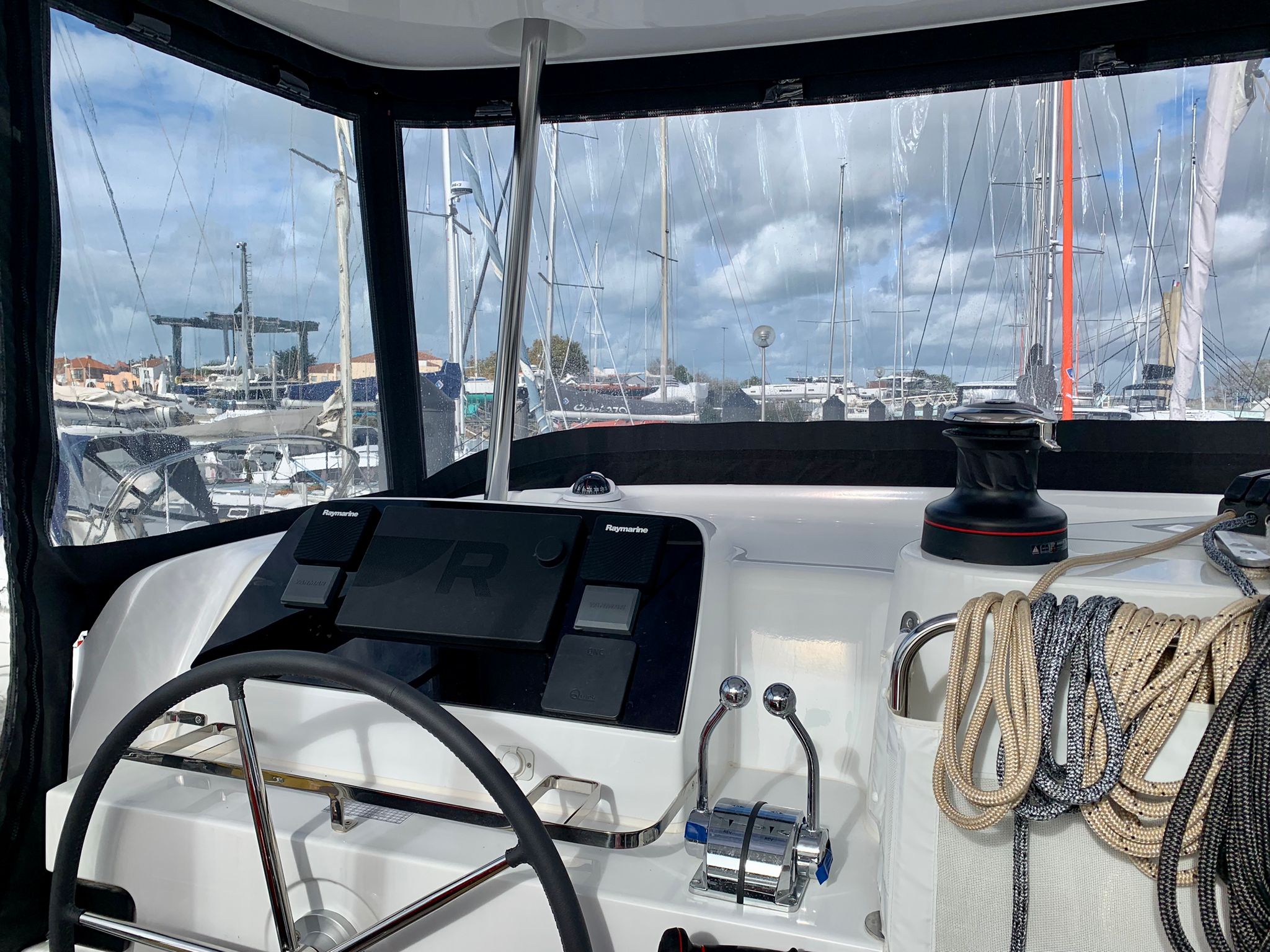 Lagoon 42