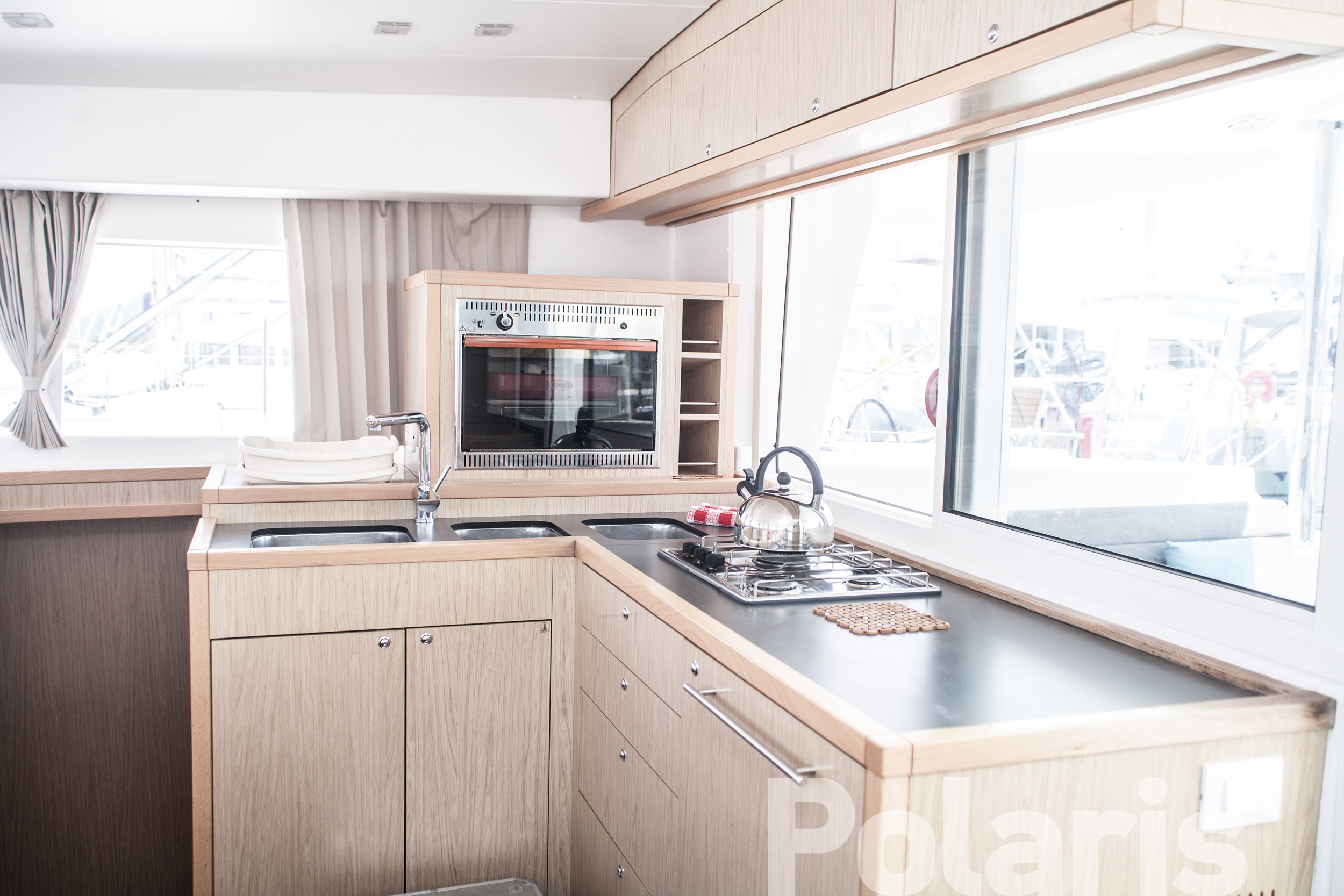 foto Lagoon 400 S2 15