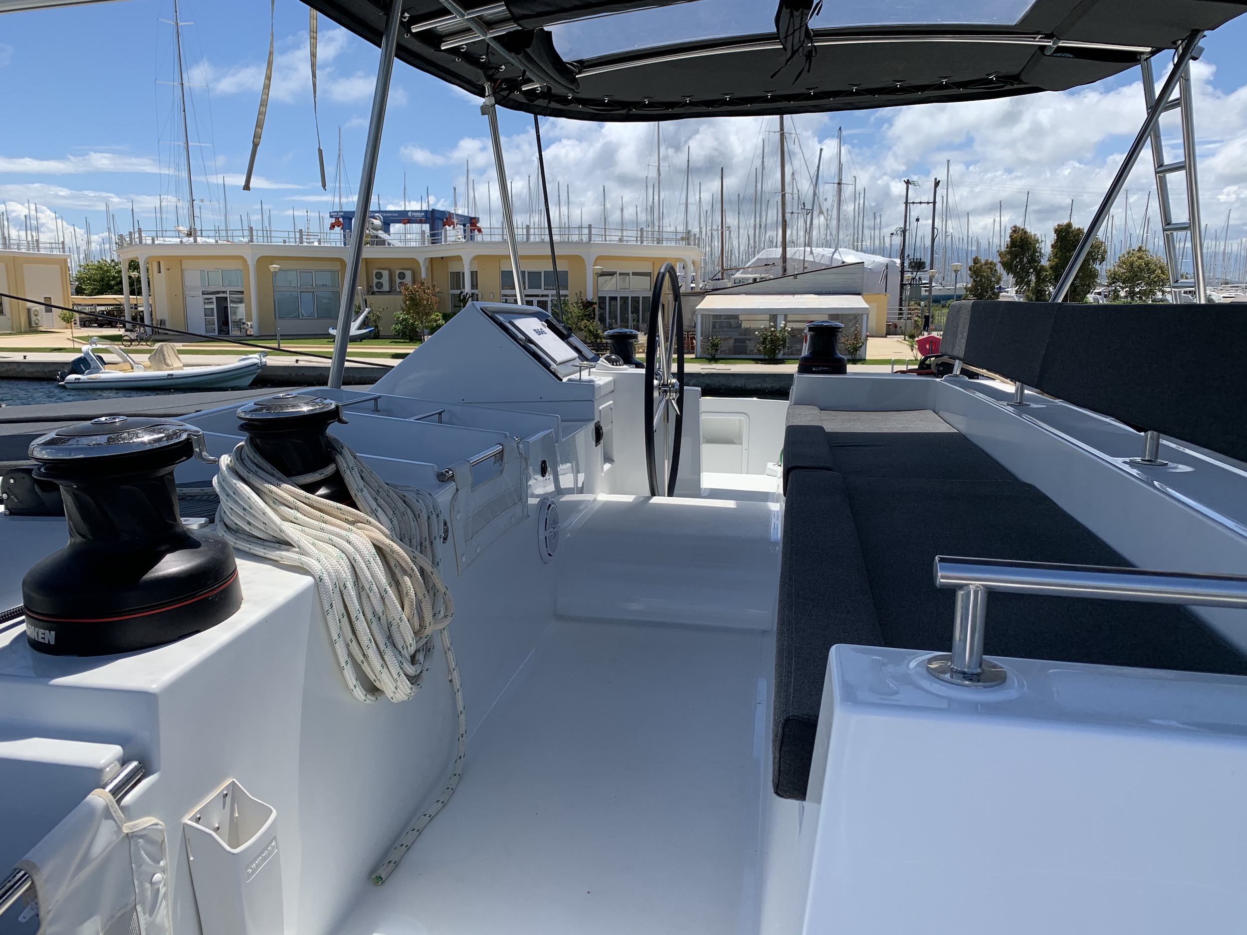 foto Lagoon 450  Flybridge 9