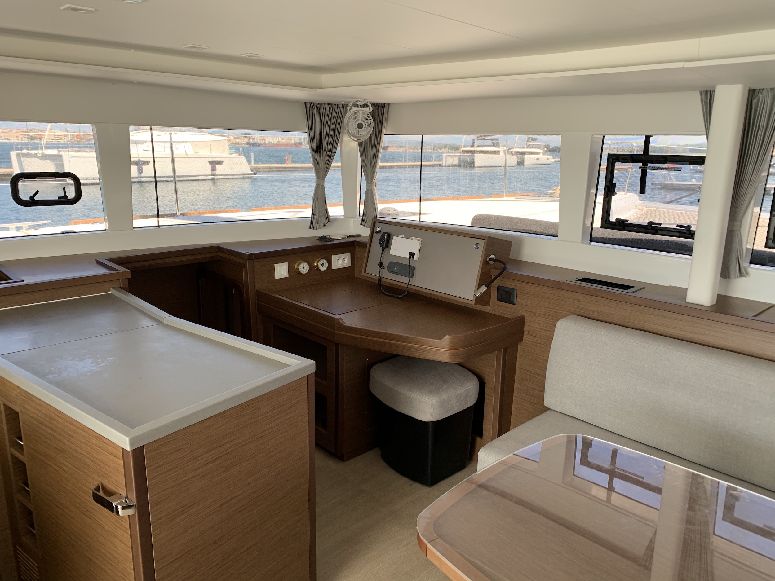 foto Lagoon 450  Flybridge 15