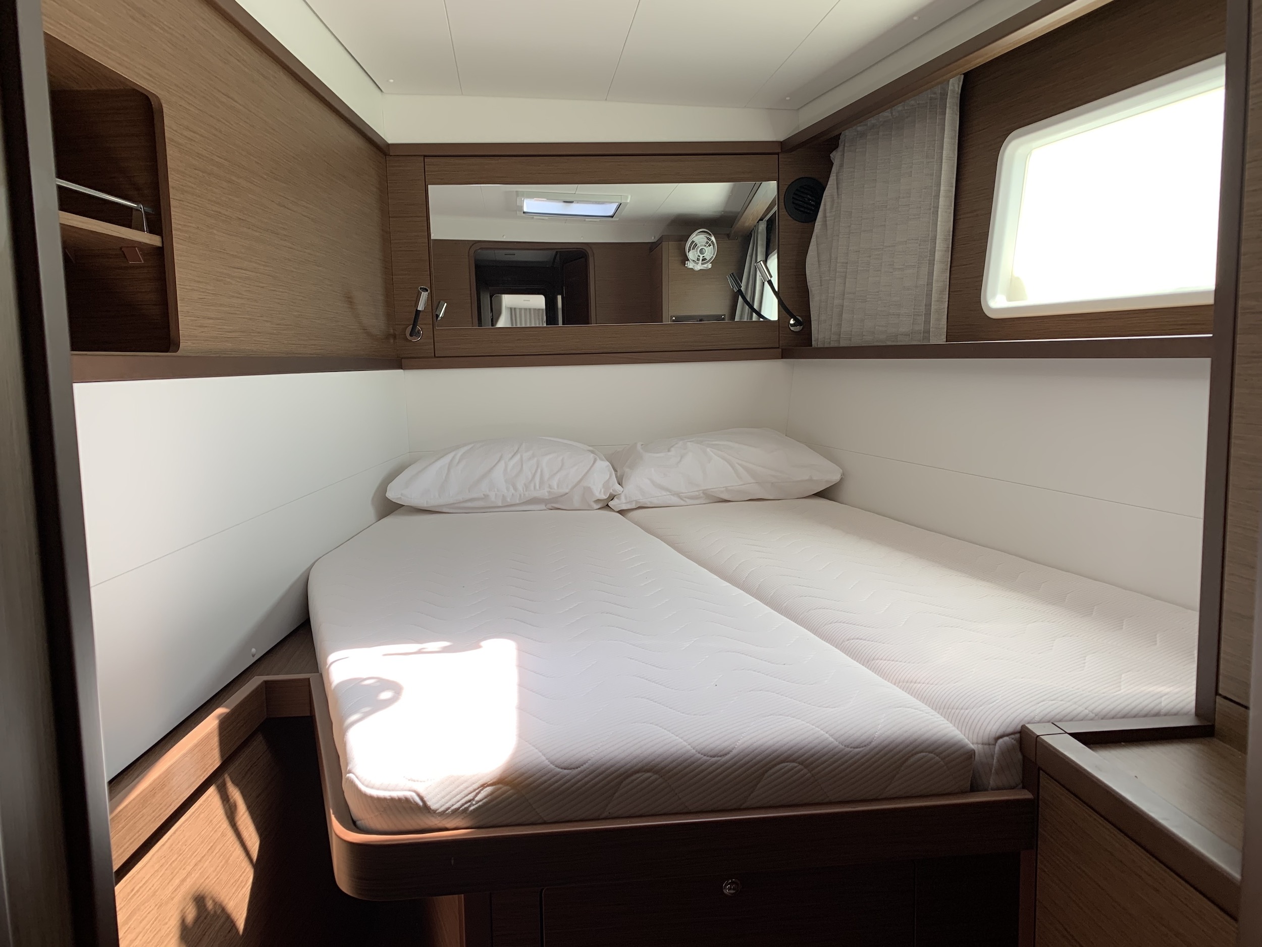 foto Lagoon 450  Flybridge 19