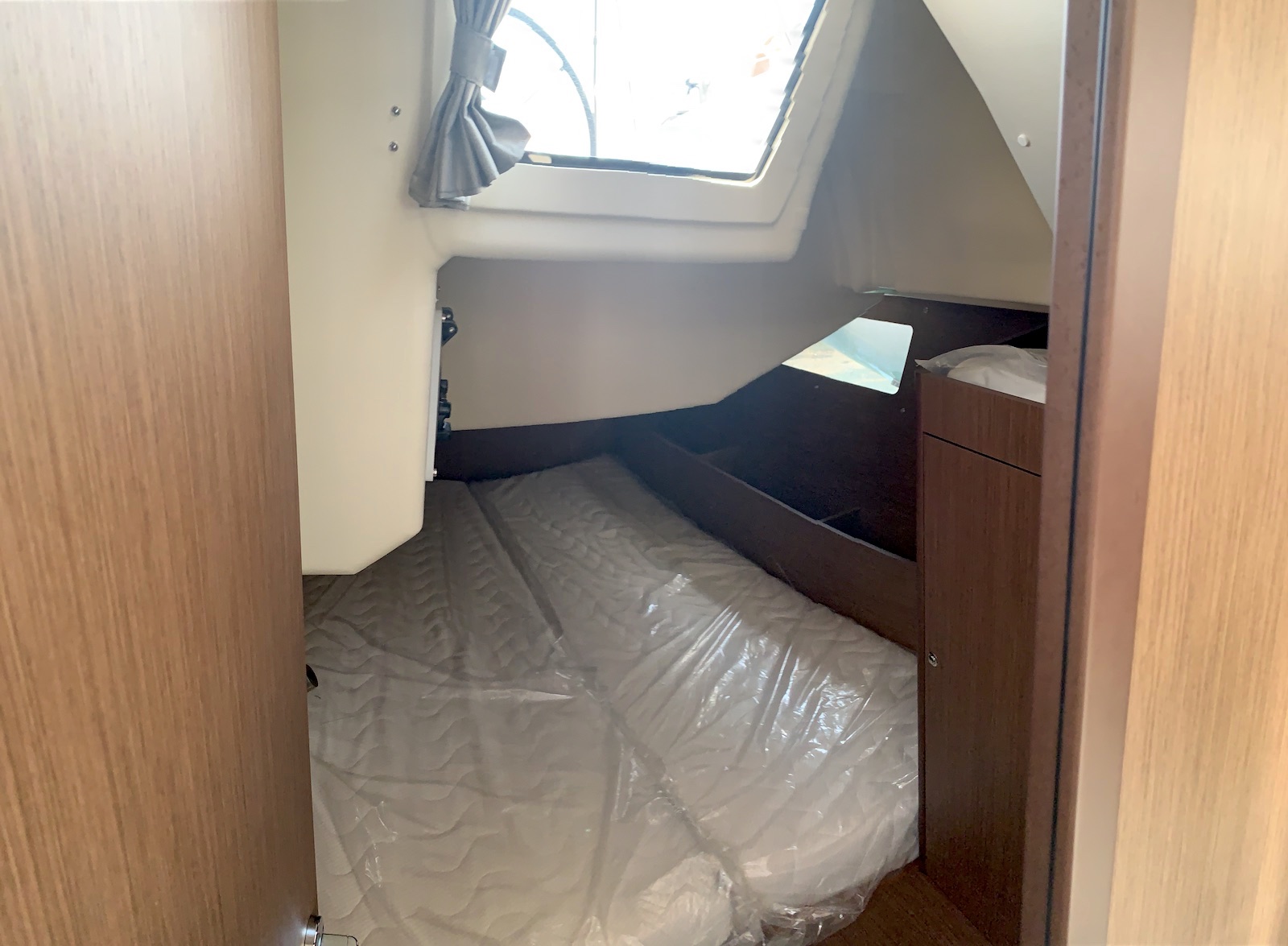 фото Oceanis 41.1 19