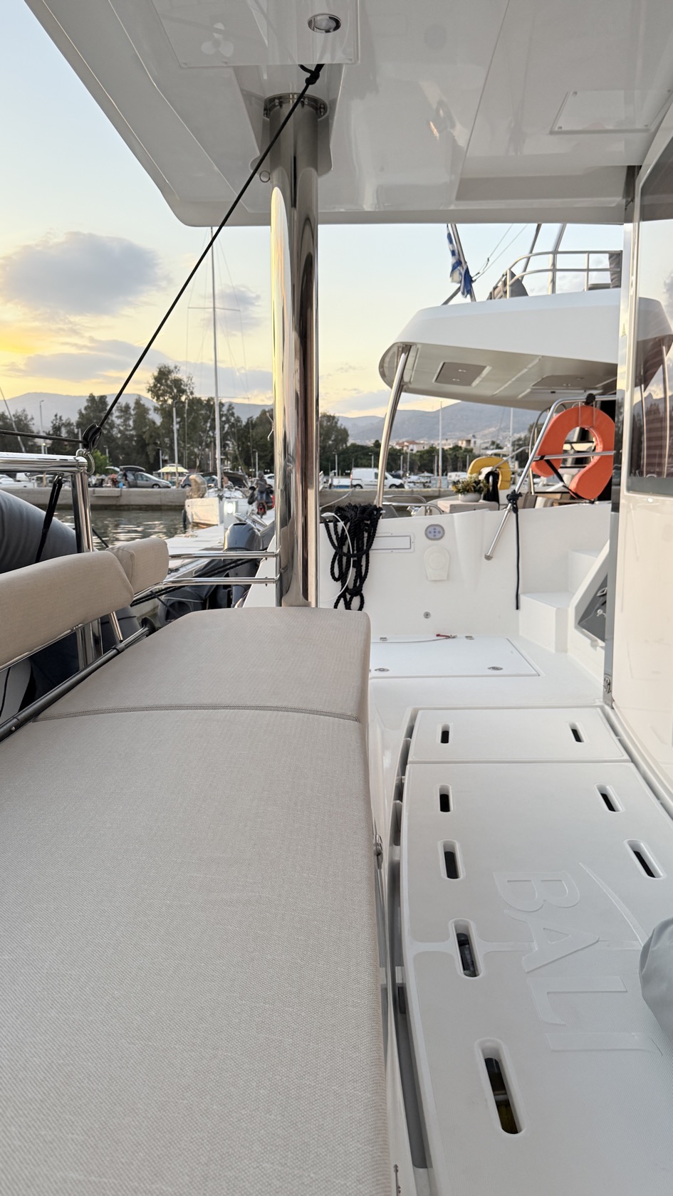 Yacht image 19