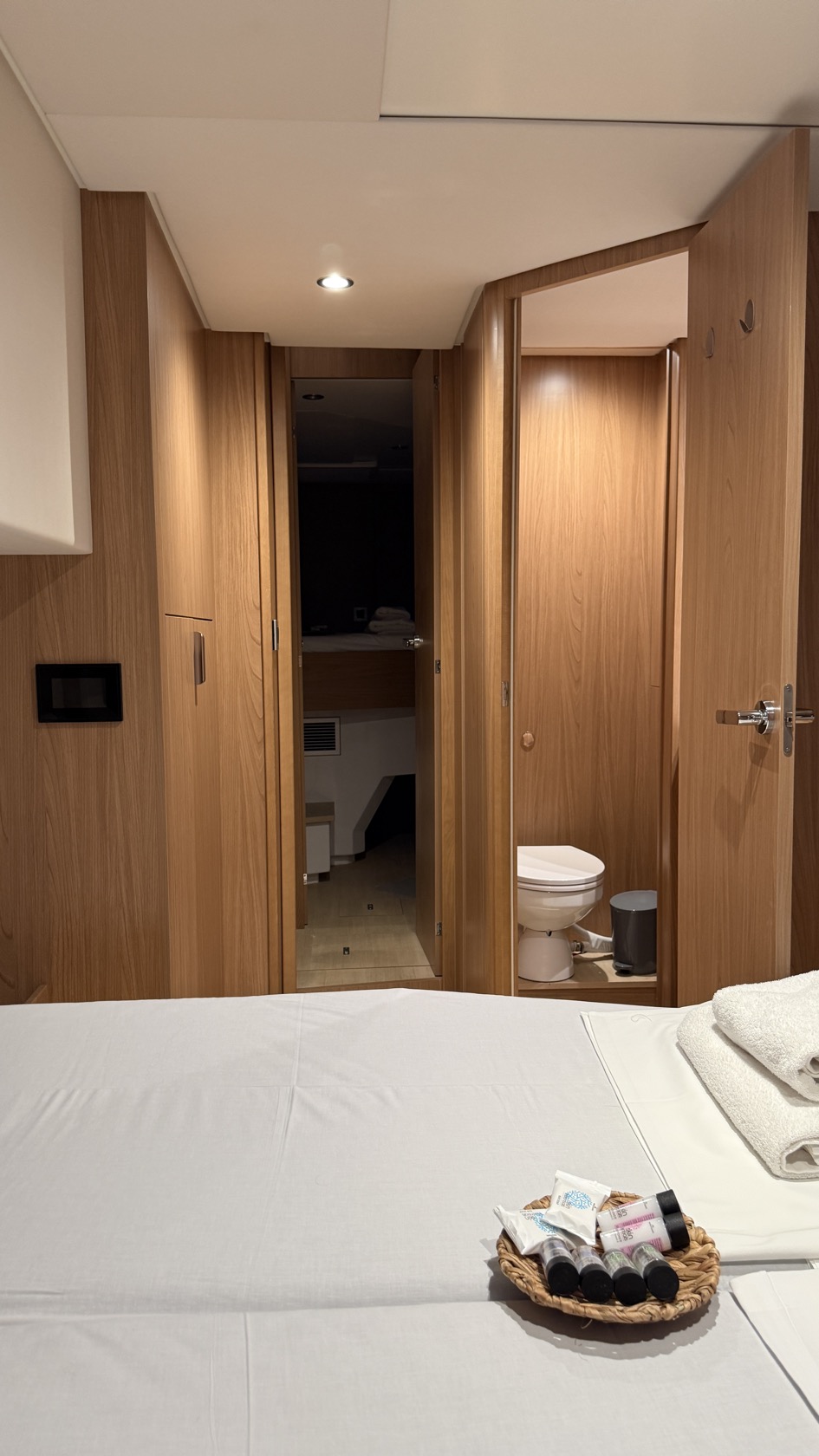 Yacht image 8
