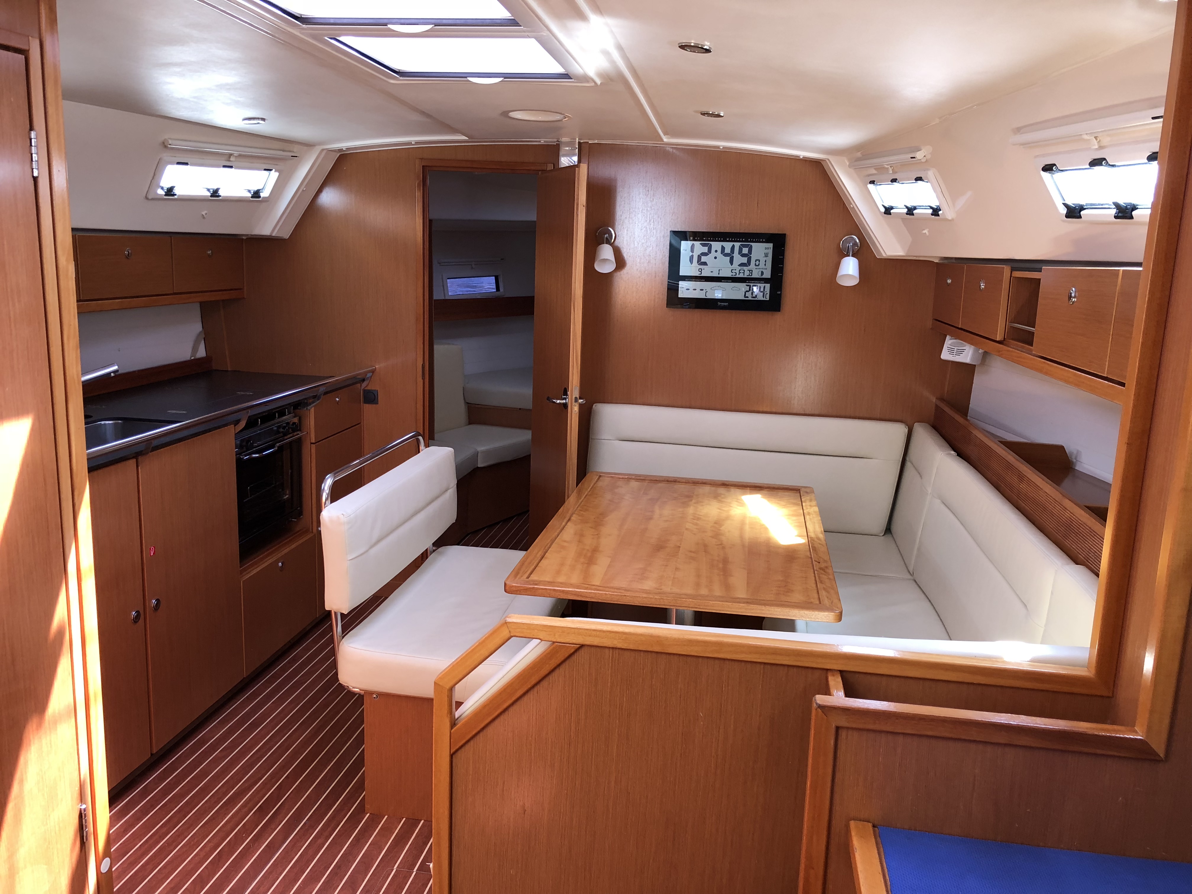 foto Bavaria Cruiser 40 6