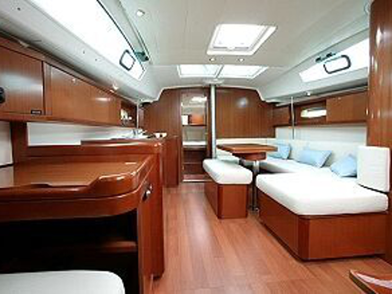 S/Y - Oceanis 40 - 3 Cabins - Built 2008