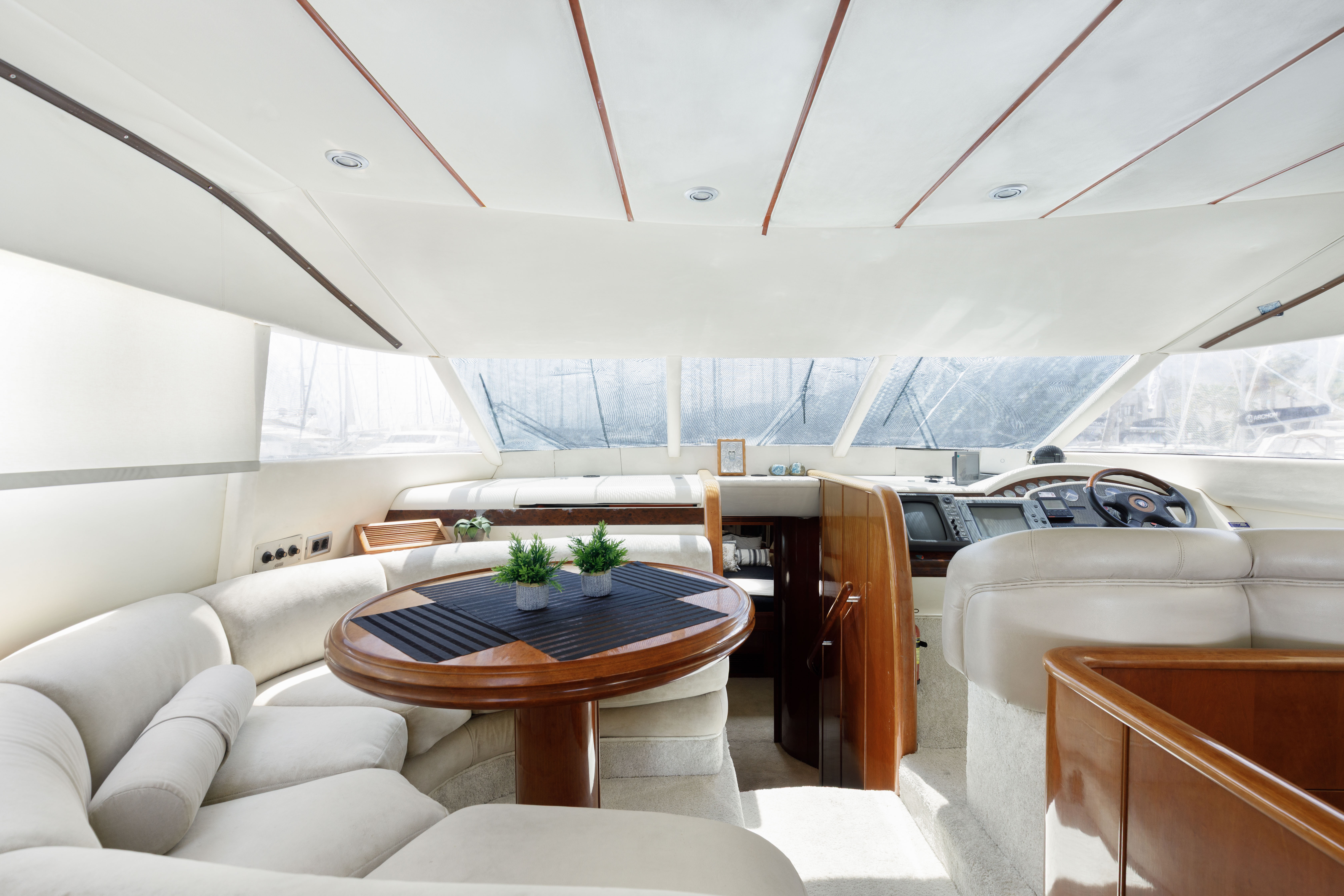Squadron Fairline 55, Kos