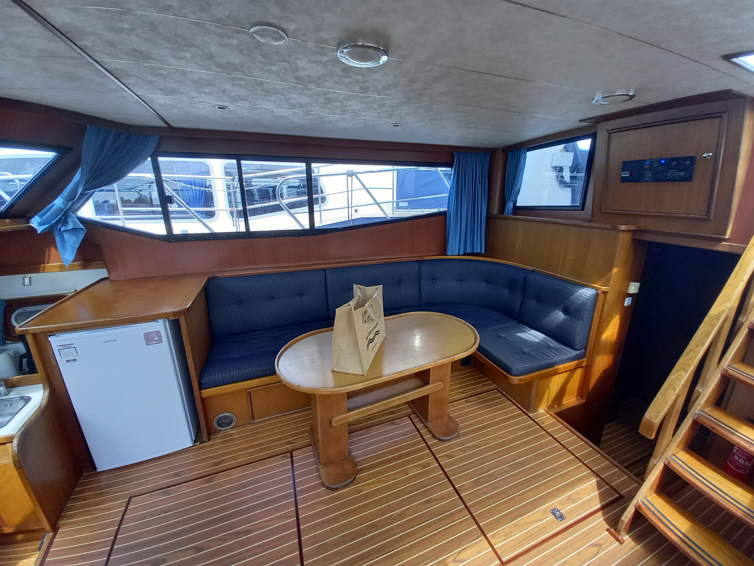 Yacht image 12