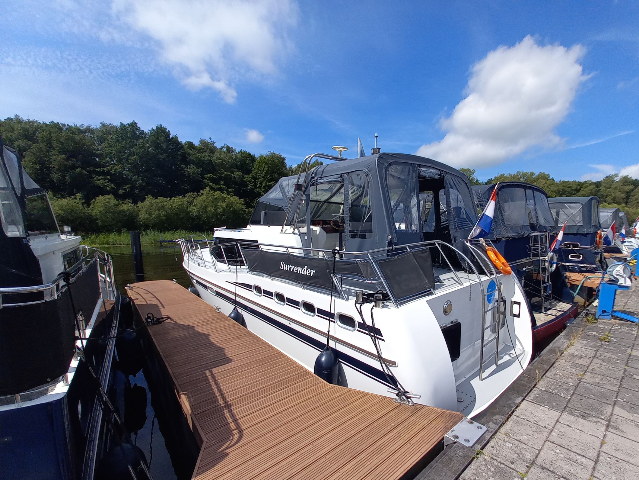 Yacht image 10