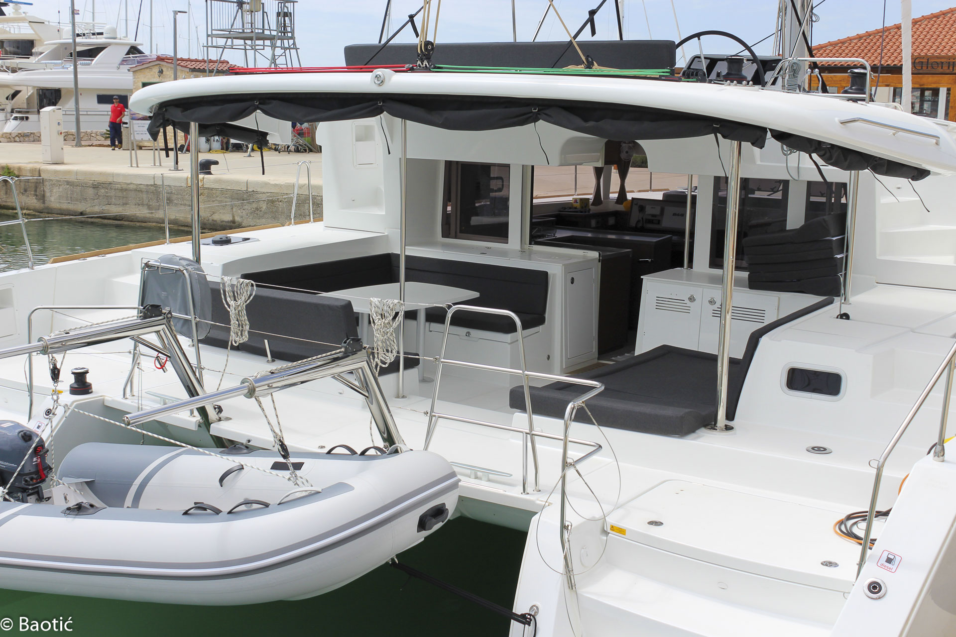 foto Lagoon 450 11