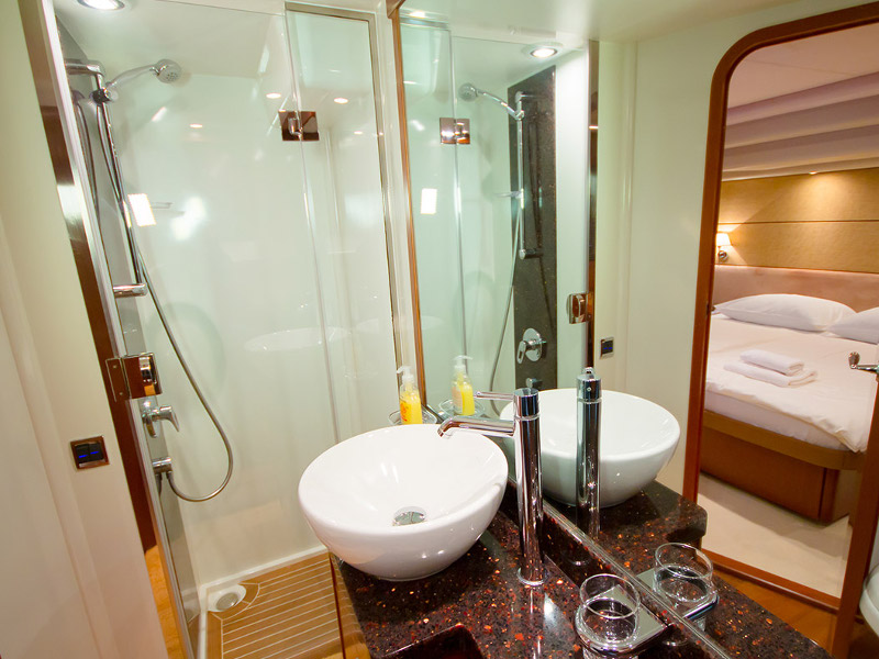 صور Princess 62 16