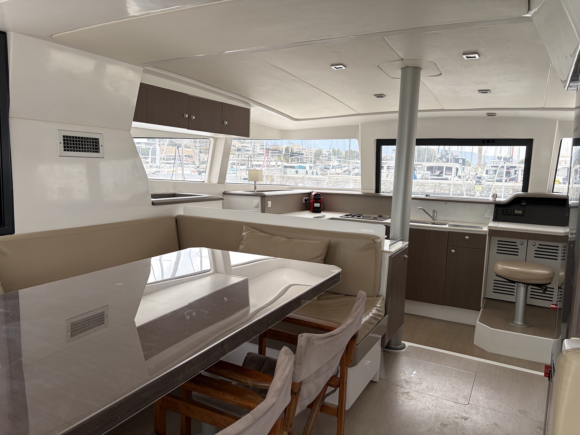 Yacht image 12