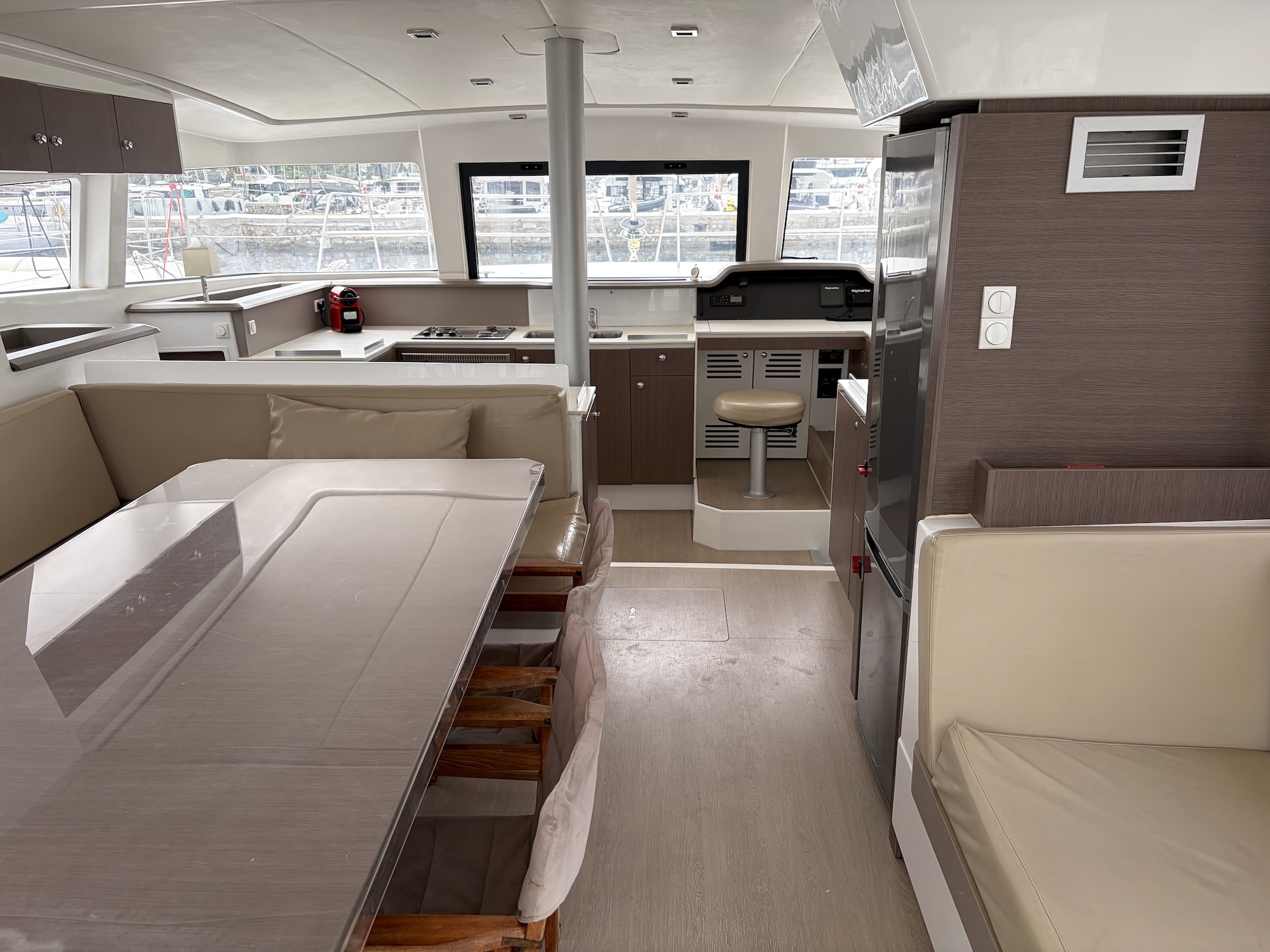 Yacht image 14