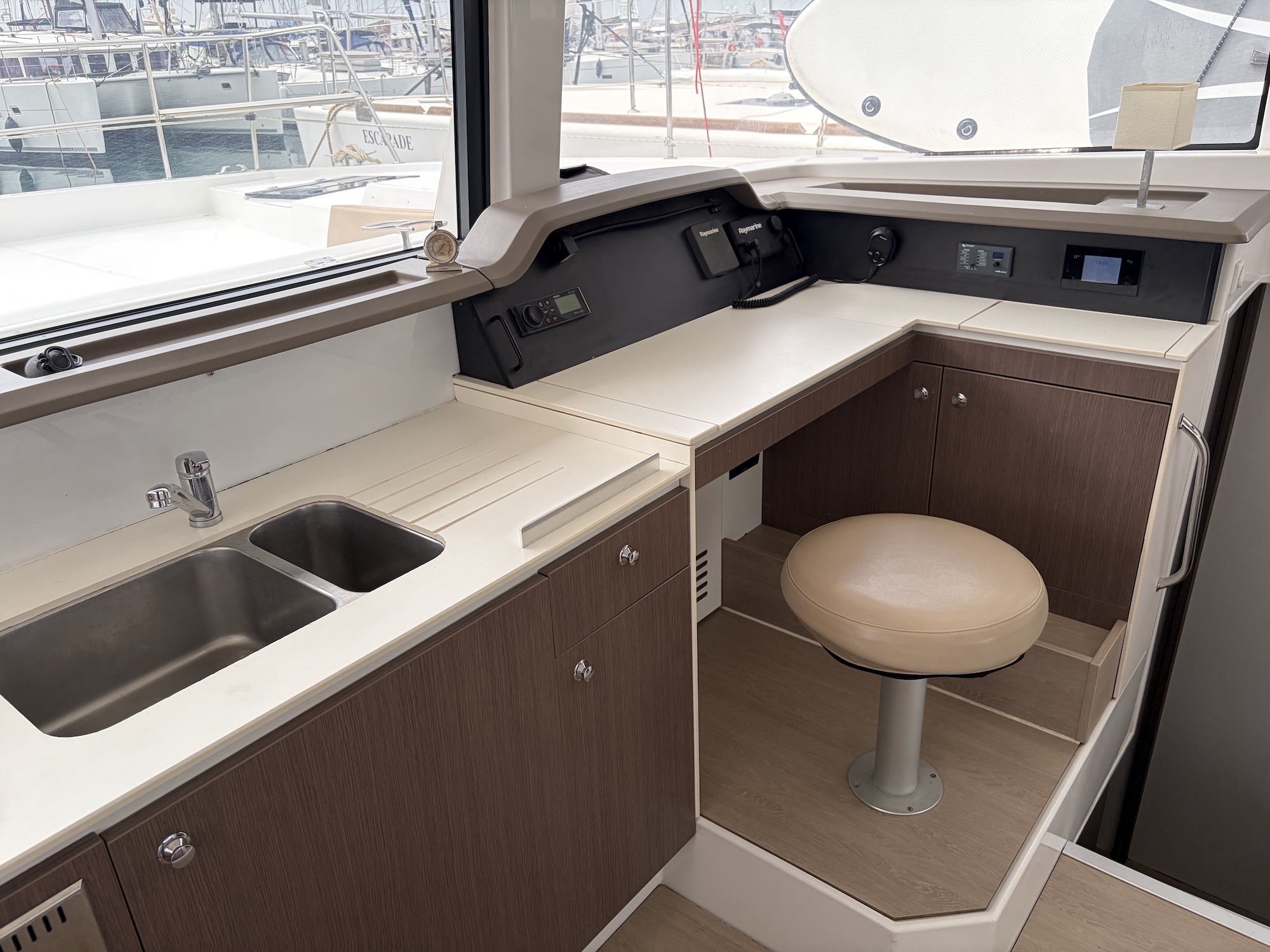 Yacht image 4