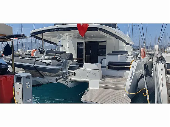 Lagoon 51